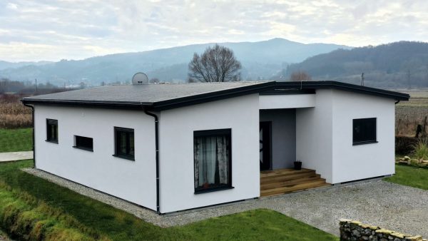 modularna kuća sa okućnicom